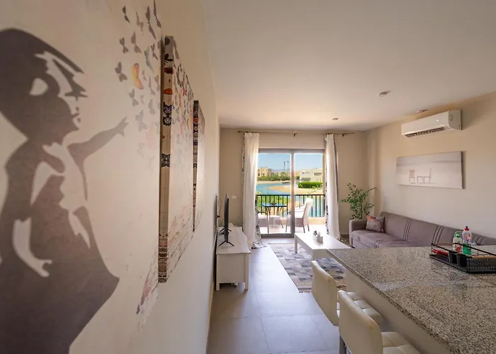 Serene Tawila Oasis - 2br - Pool & Lagoon Views Appartement *