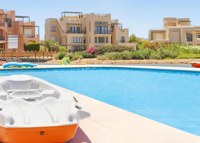 Serene Tawila Oasis - 2br - Pool & Lagoon Views Appartement *