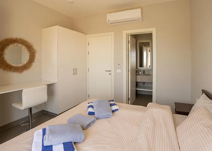 Serene Tawila Oasis - 2br - Pool & Lagoon Views Appartement *