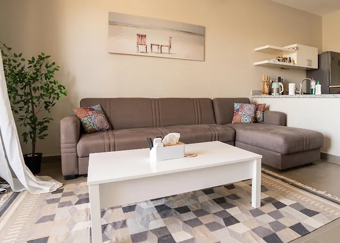 Serene Tawila Oasis - 2br - Pool & Lagoon Views Appartement Hurghada