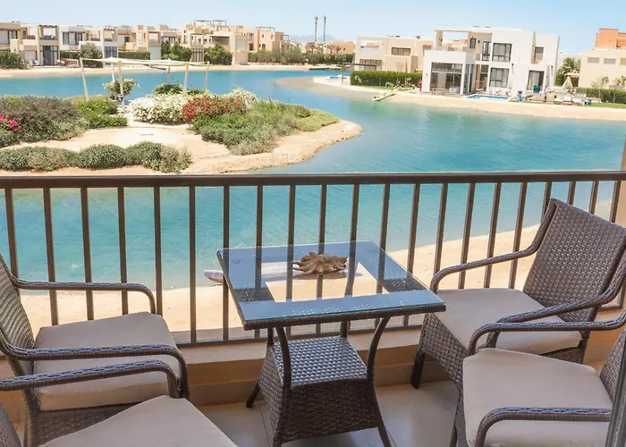 Serene Tawila Oasis - 2br - Pool & Lagoon Views Hurghada
